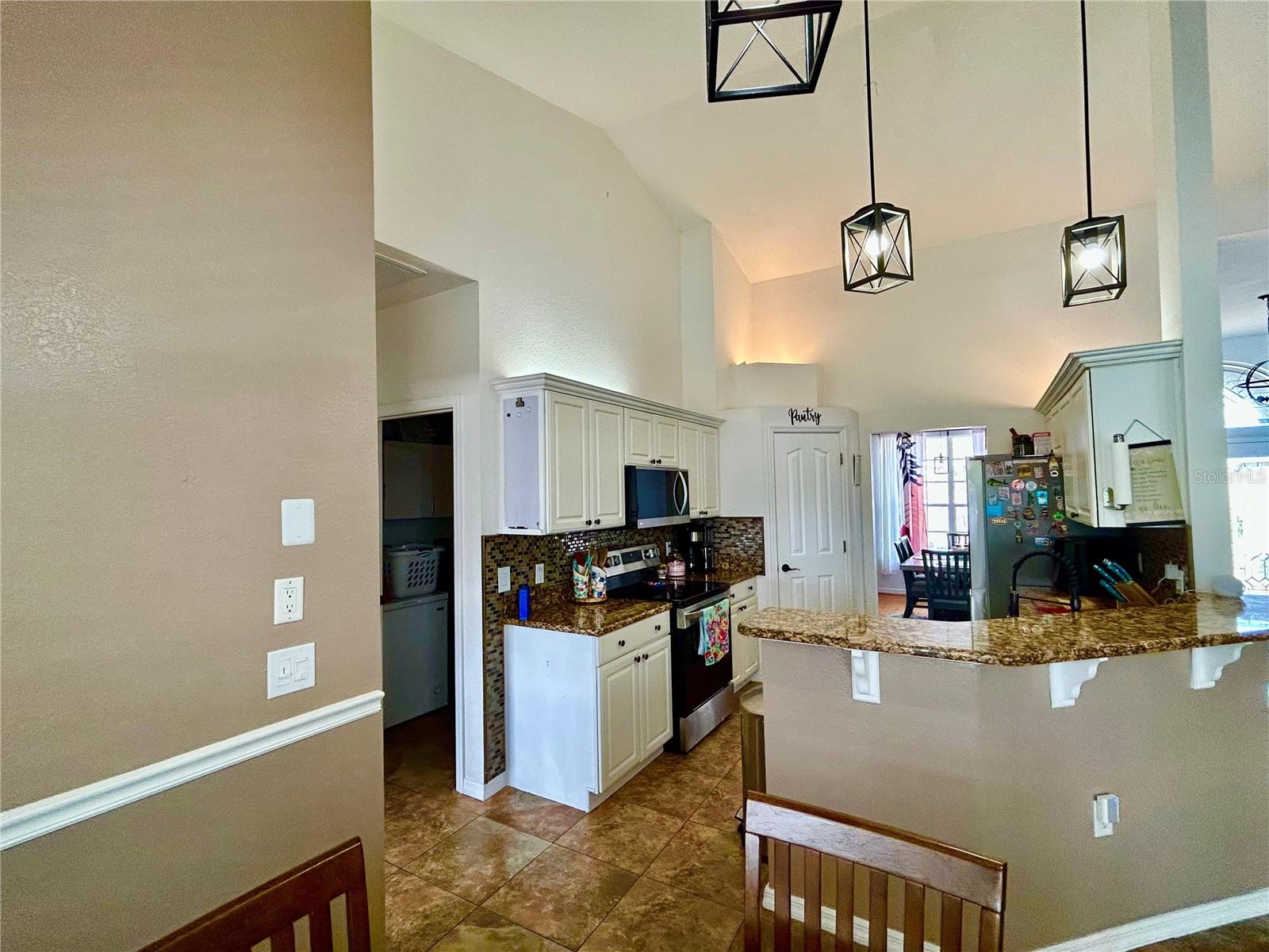 Image 12 of 55 For 2085 Raymond Drive