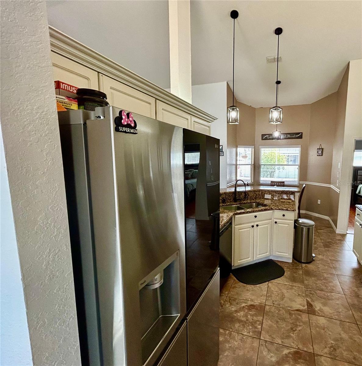 Image 14 of 55 For 2085 Raymond Drive