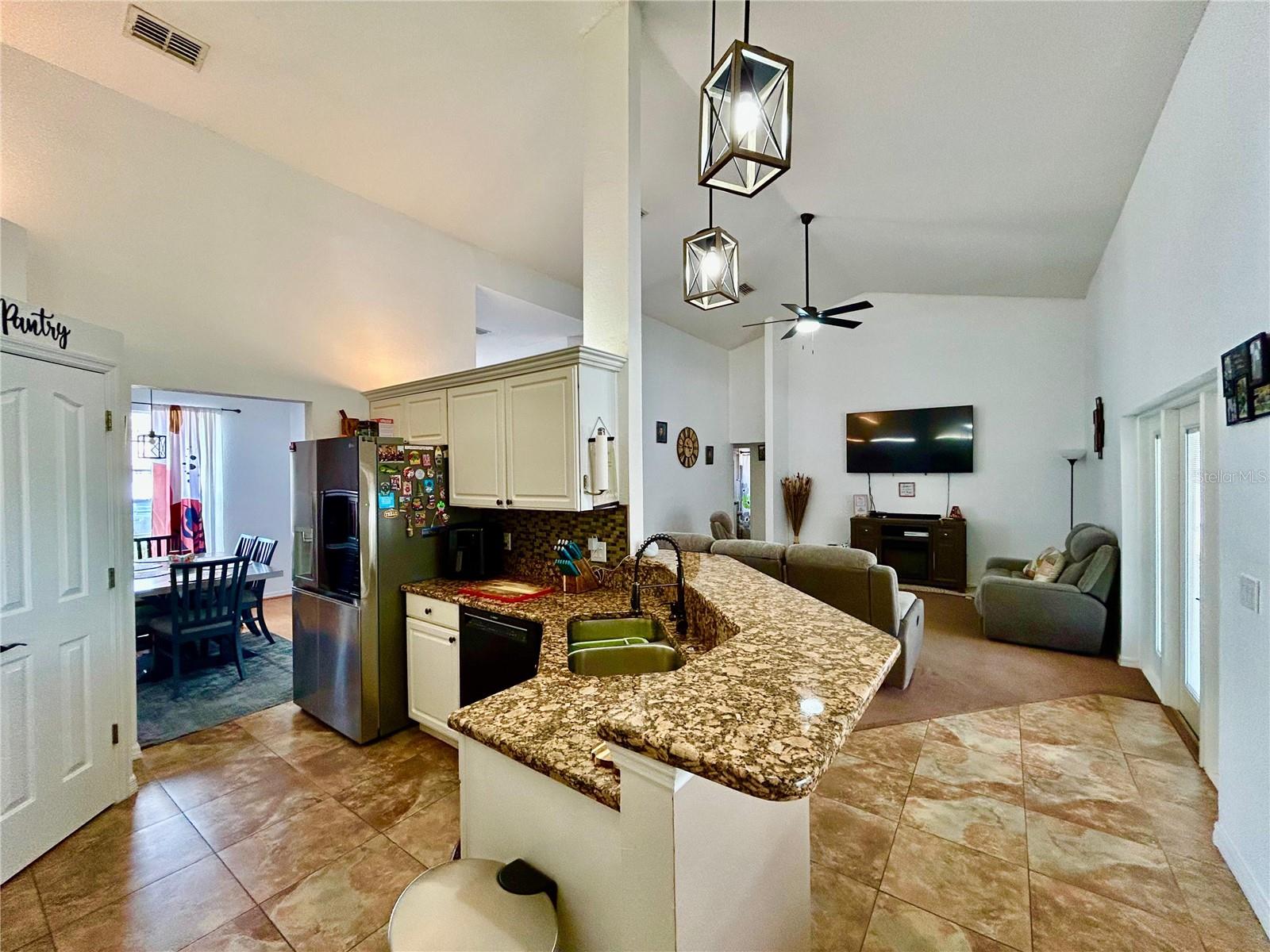 Image 16 of 55 For 2085 Raymond Drive