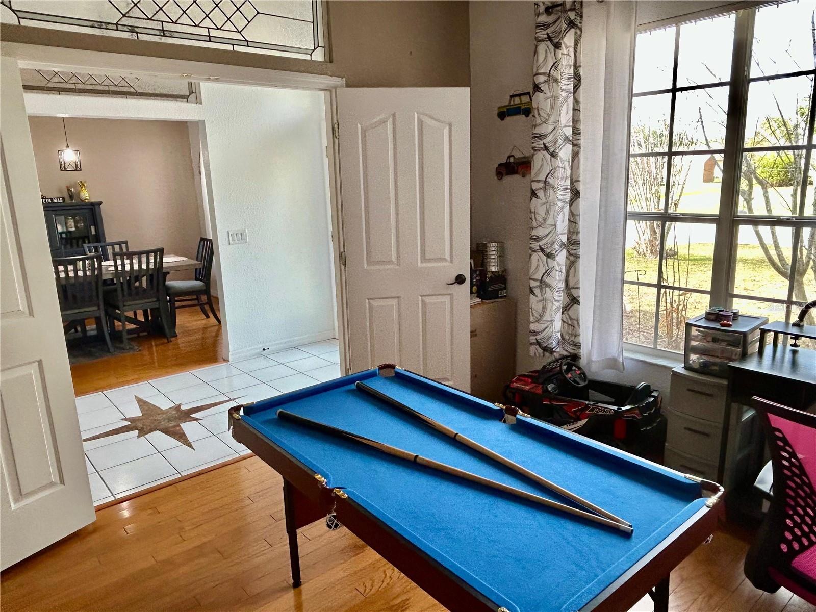 Image 21 of 55 For 2085 Raymond Drive