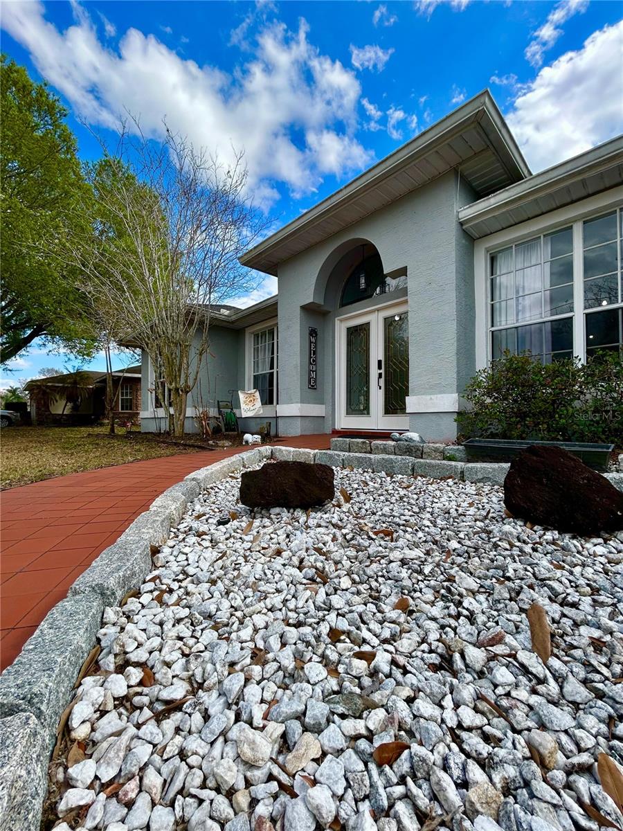 Image 3 of 55 For 2085 Raymond Drive