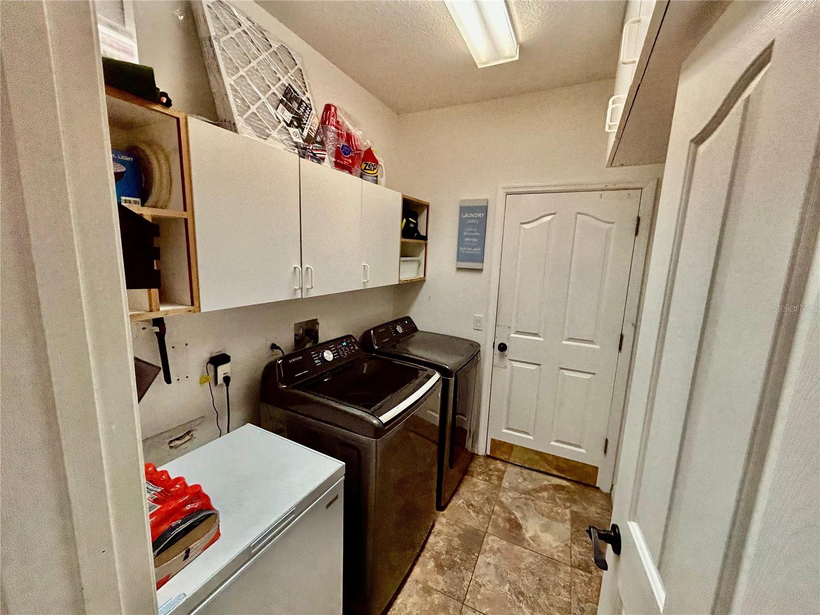 Image 36 of 55 For 2085 Raymond Drive