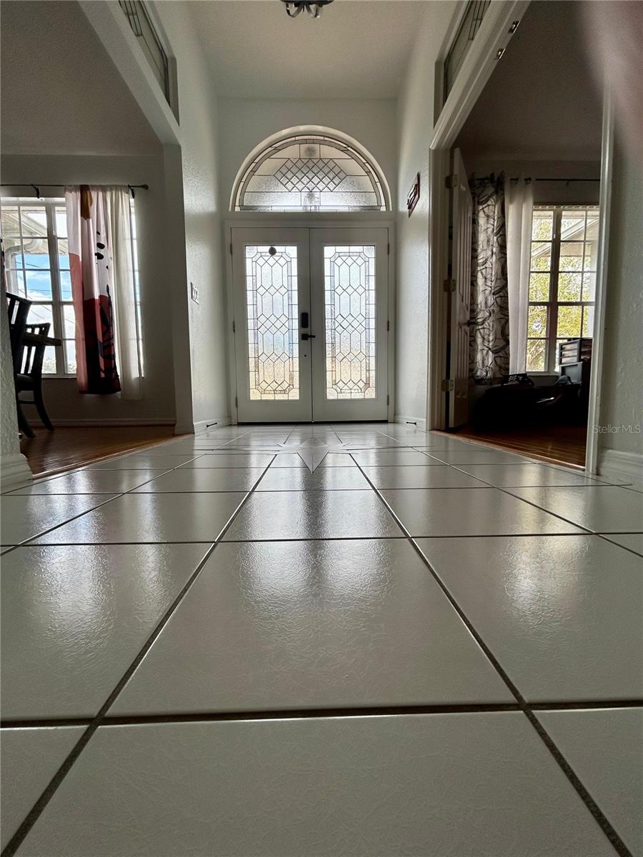 Image 7 of 55 For 2085 Raymond Drive