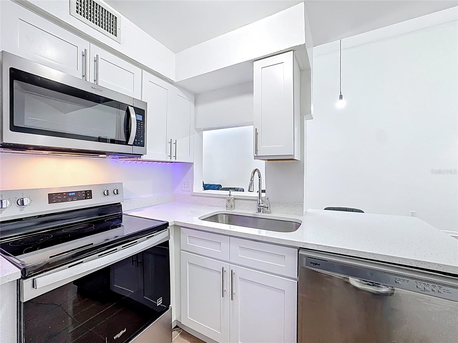 Image 16 of 34 For 3923 Atrium Drive 3923