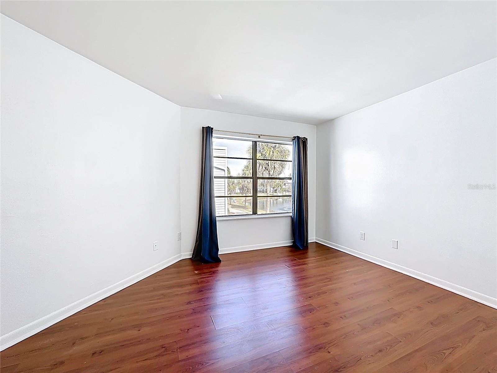 Image 19 of 34 For 3923 Atrium Drive 3923