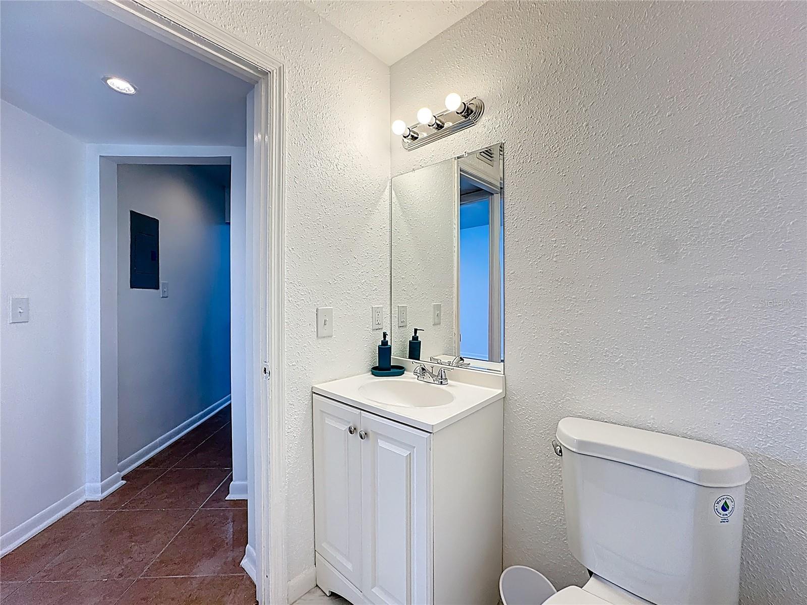 Image 23 of 34 For 3923 Atrium Drive 3923