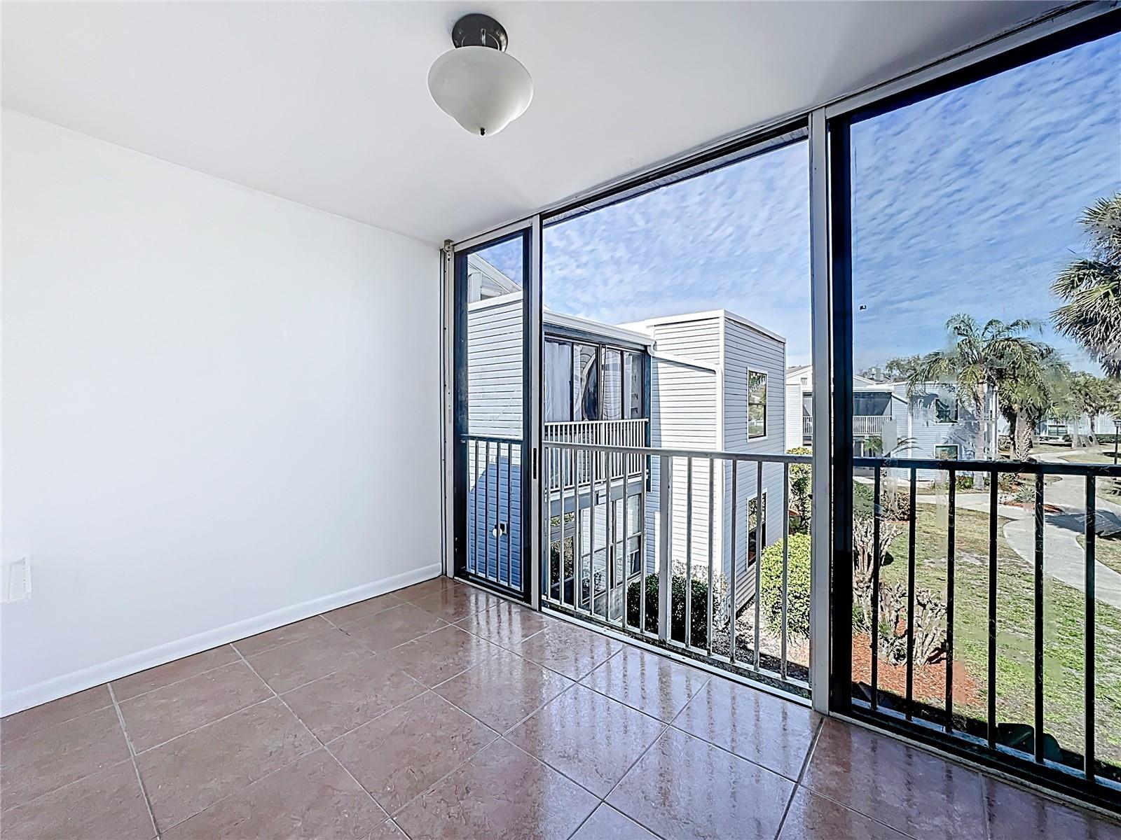 Image 27 of 34 For 3923 Atrium Drive 3923