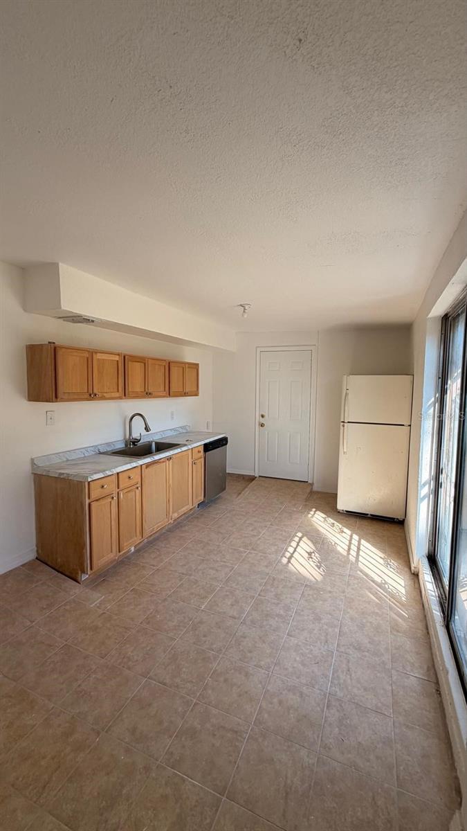 Image 4 of 10 For 301 Clark Street