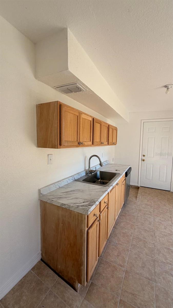 Image 6 of 10 For 301 Clark Street