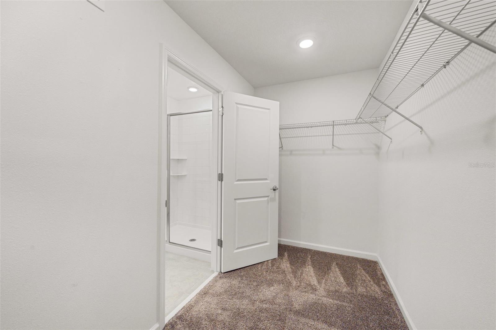 Image 18 of 35 For 942 Jackson Avenue