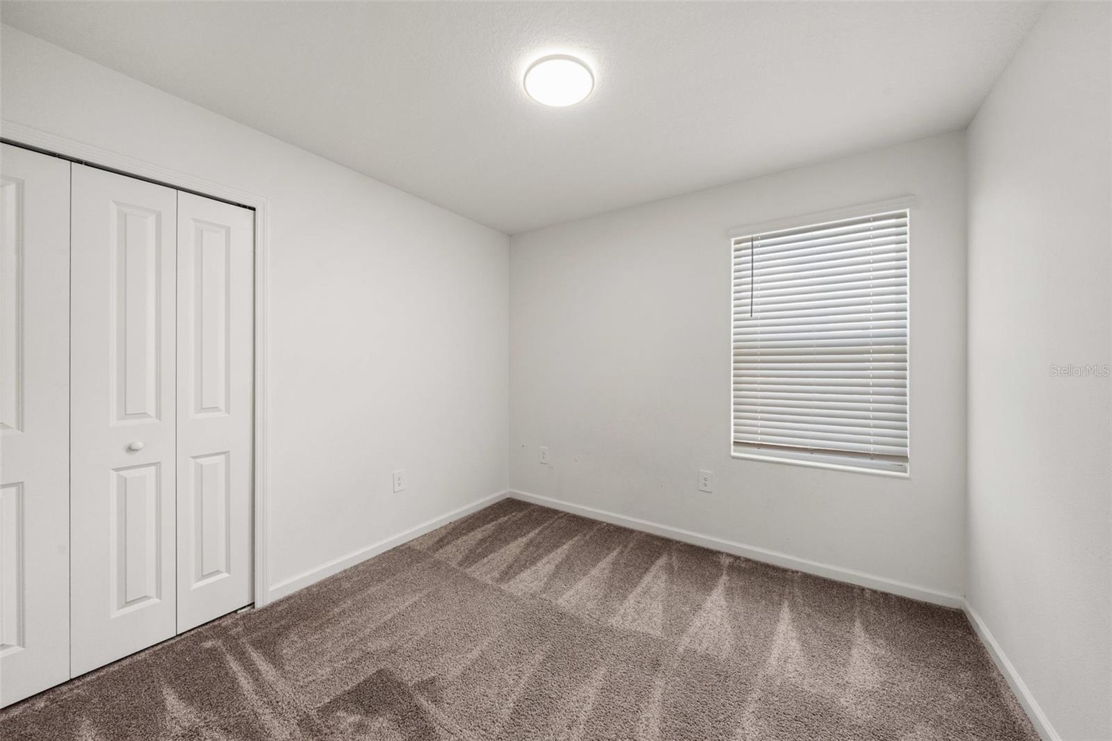 Image 19 of 35 For 942 Jackson Avenue