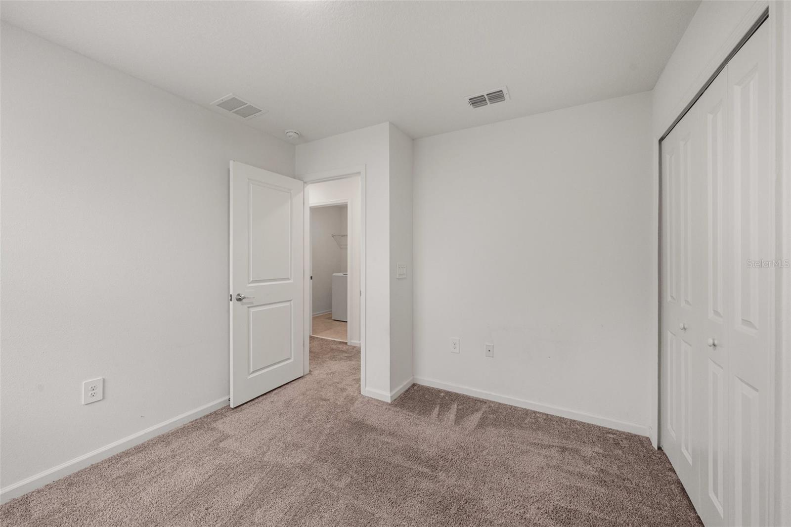 Image 20 of 35 For 942 Jackson Avenue