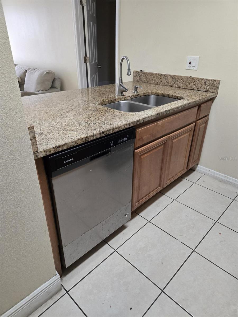 Image 6 of 23 For 4756 Walden Circle 11