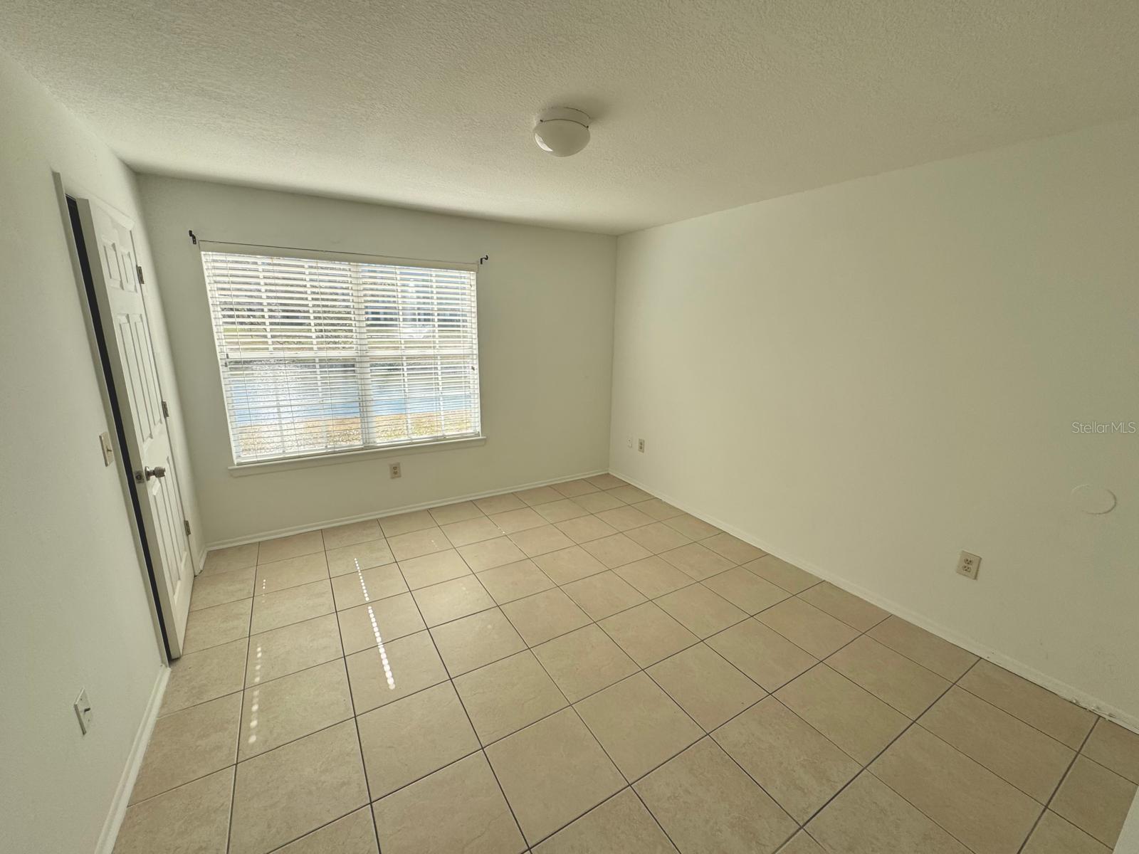 Image 10 of 25 For 1222 Bermuda Lakes Lane 106