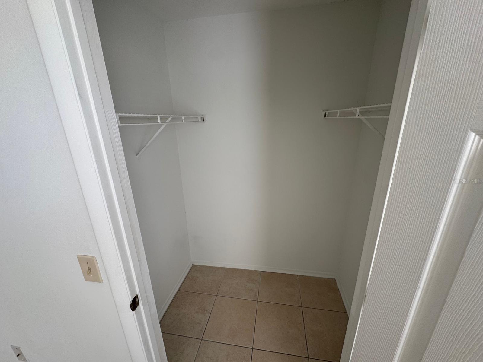 Image 5 of 25 For 1222 Bermuda Lakes Lane 106