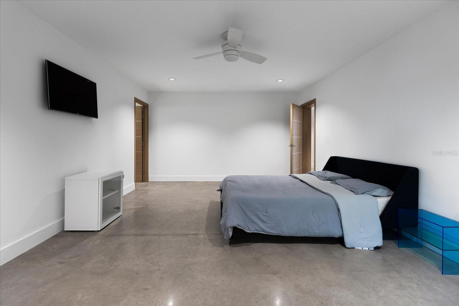 Image 18 of 48 For 3807 Semoran Boulevard