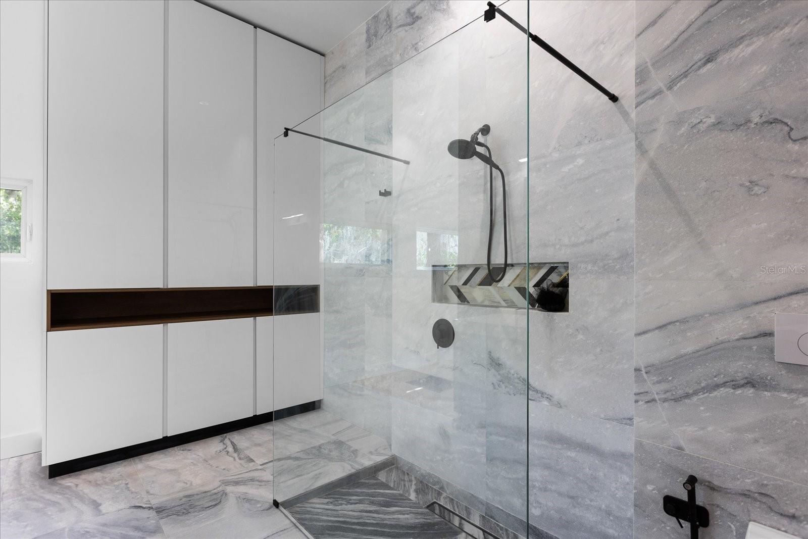 Image 33 of 48 For 3807 Semoran Boulevard