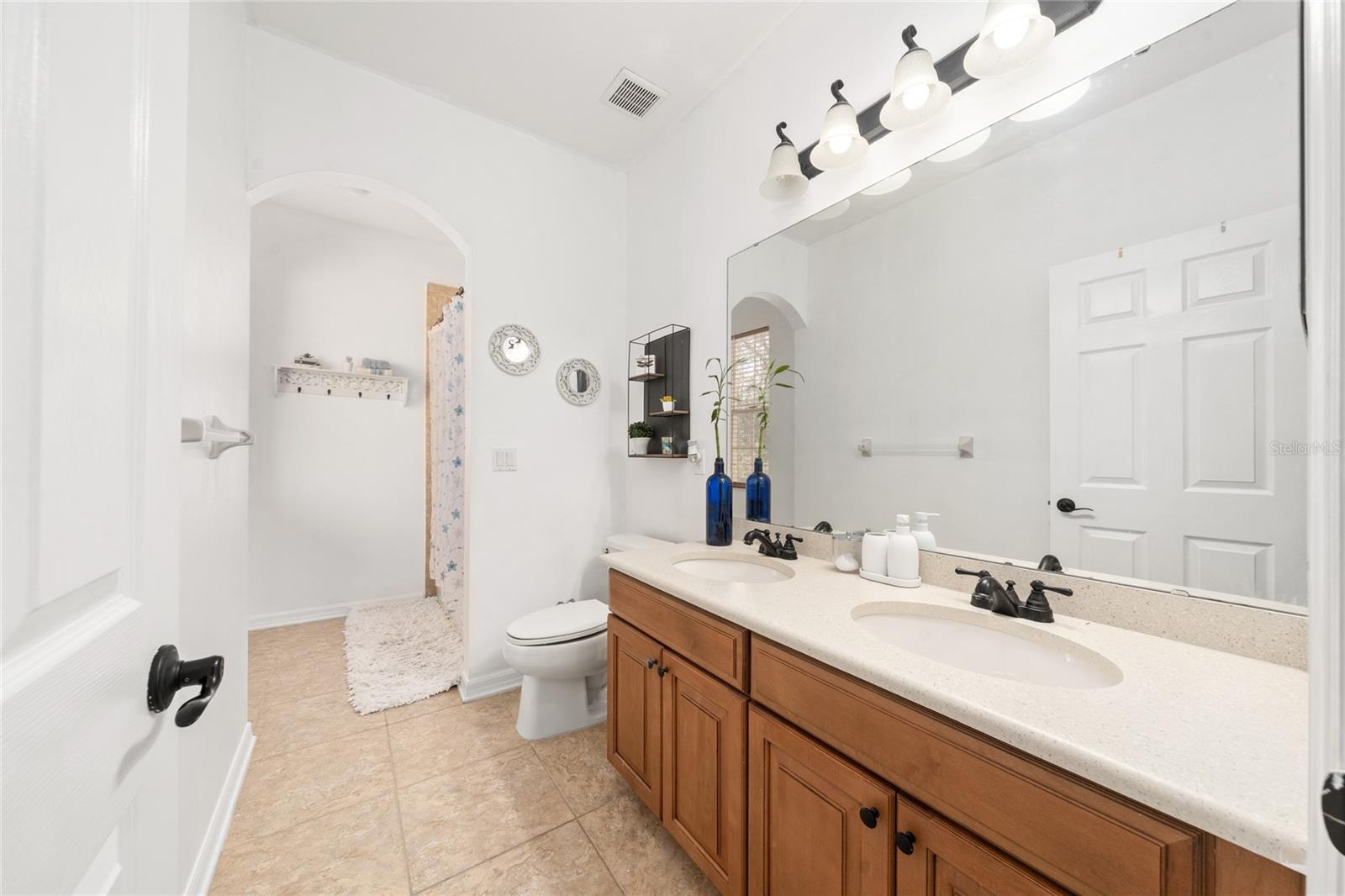 Image 29 of 48 For 14200 Oasis Cove Boulevard 3301