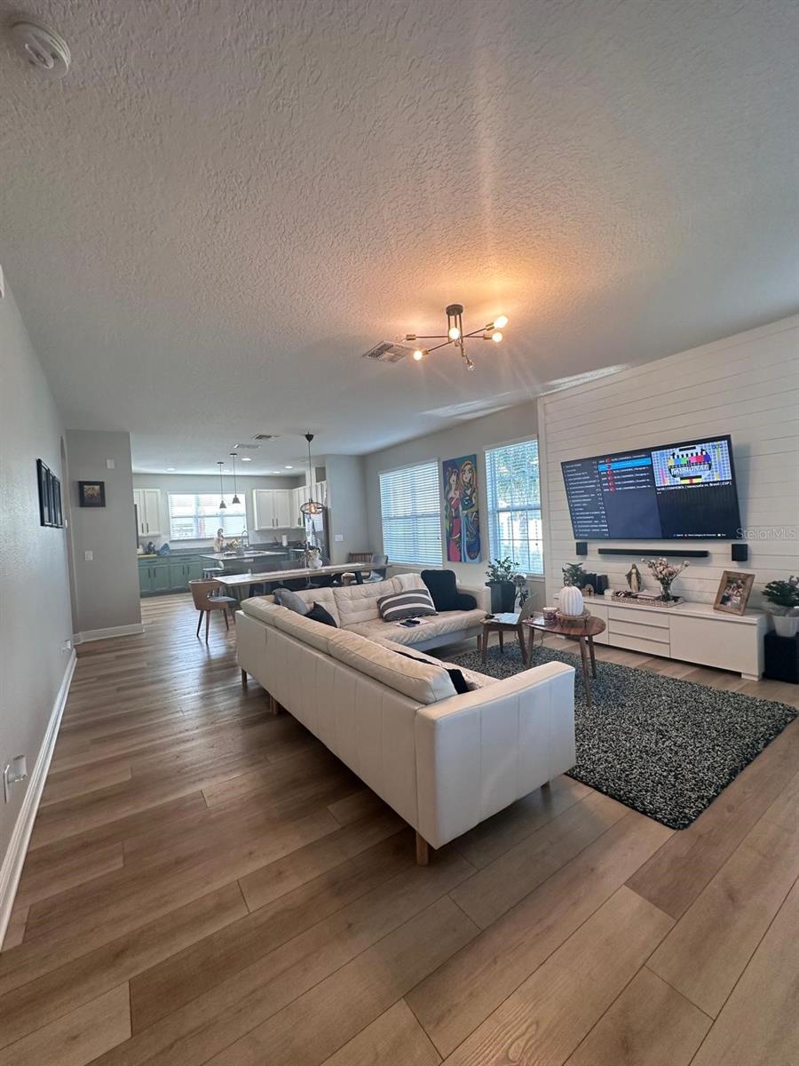 Image 4 of 22 For 15501 Honeybell Drive