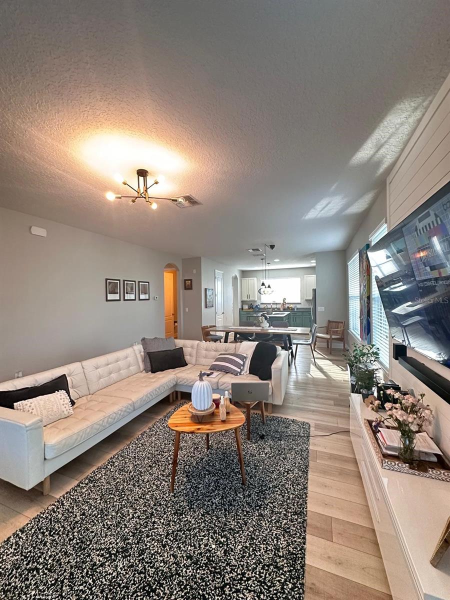 Image 5 of 22 For 15501 Honeybell Drive