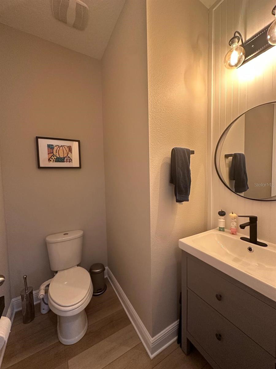 Image 8 of 22 For 15501 Honeybell Drive