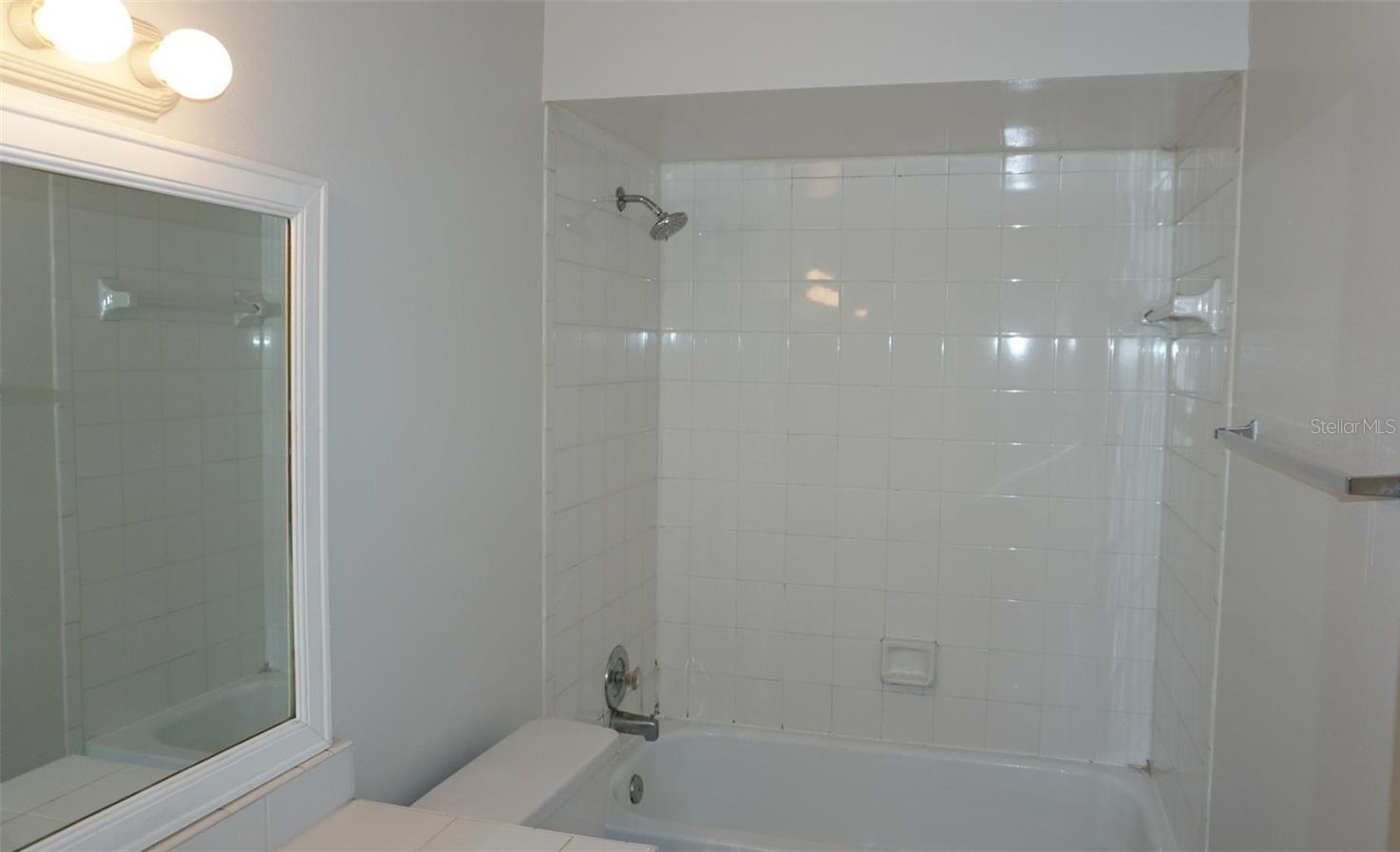 Image 14 of 24 For 5219 Via Hacienda Circle B209