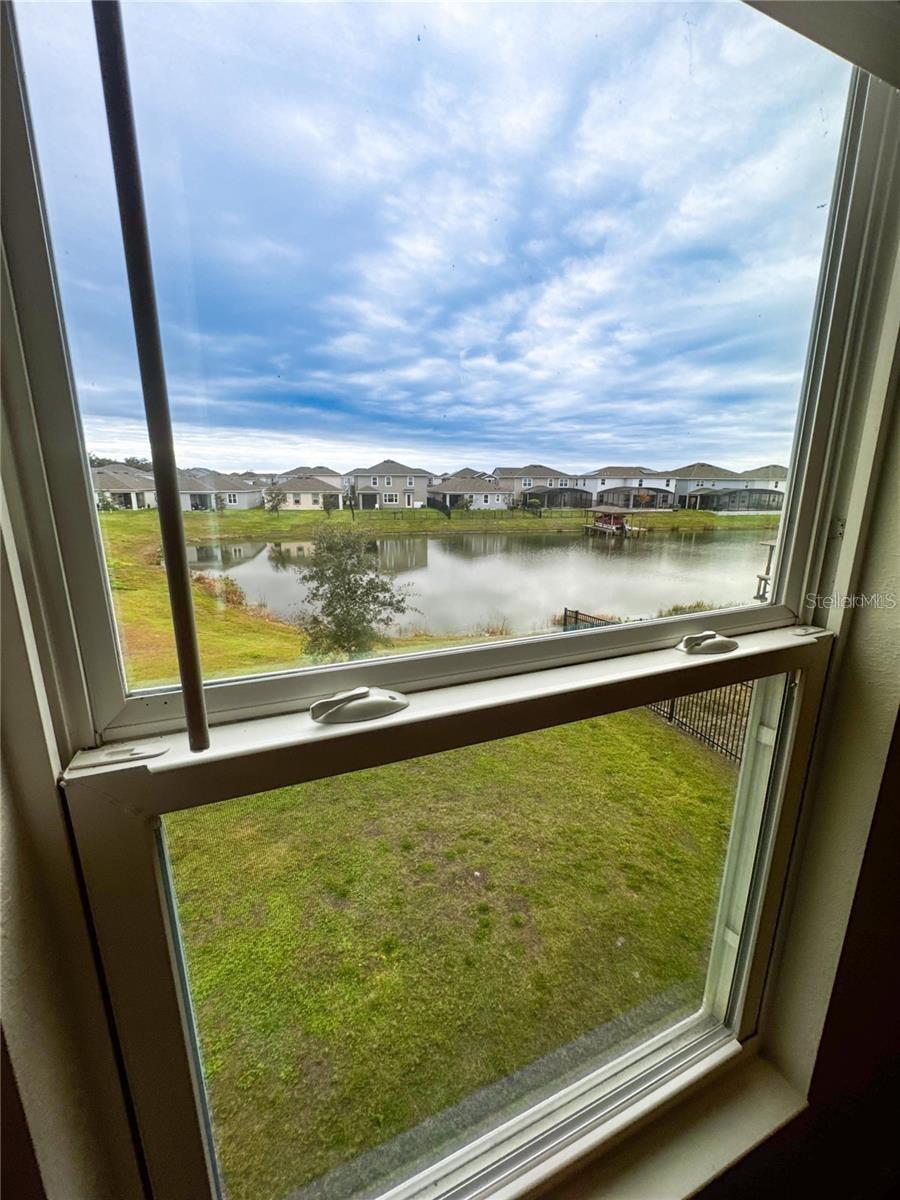 Image 34 of 65 For 5052 Center Court