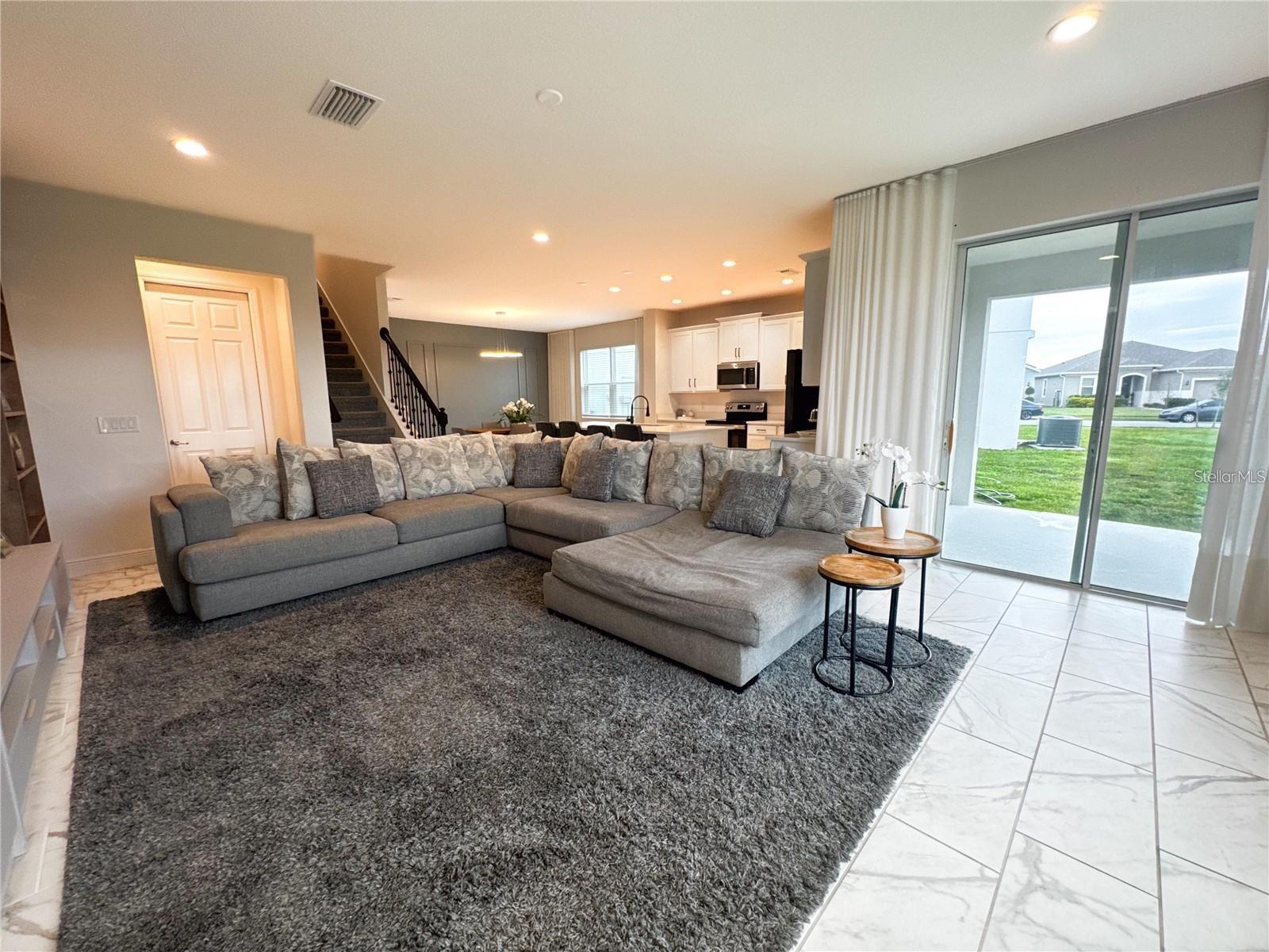 Image 9 of 65 For 5052 Center Court