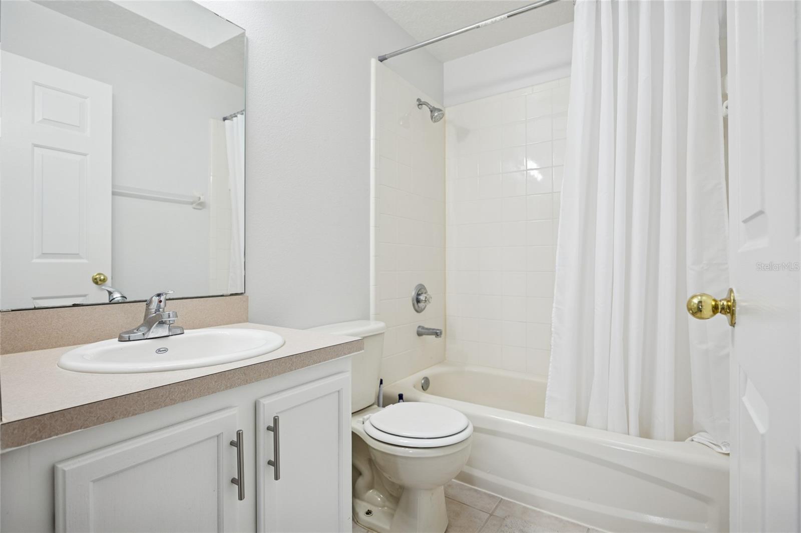 Image 18 of 29 For 222 Lake Shore Parkway