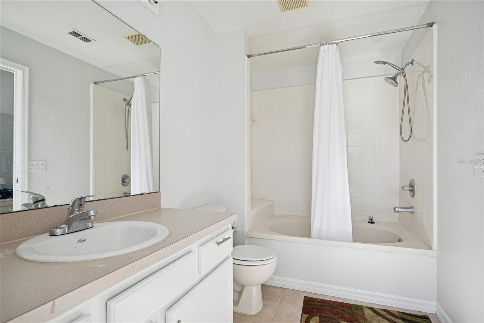 Image 25 of 29 For 222 Lake Shore Parkway