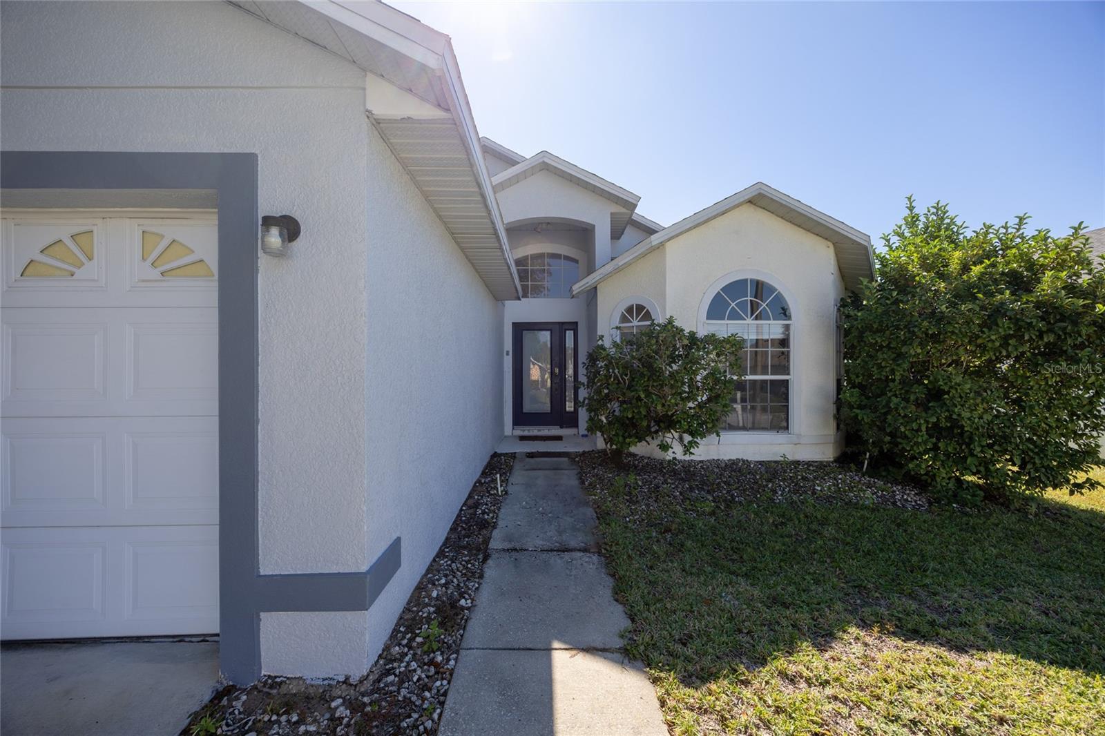 Image 4 of 29 For 222 Lake Shore Parkway