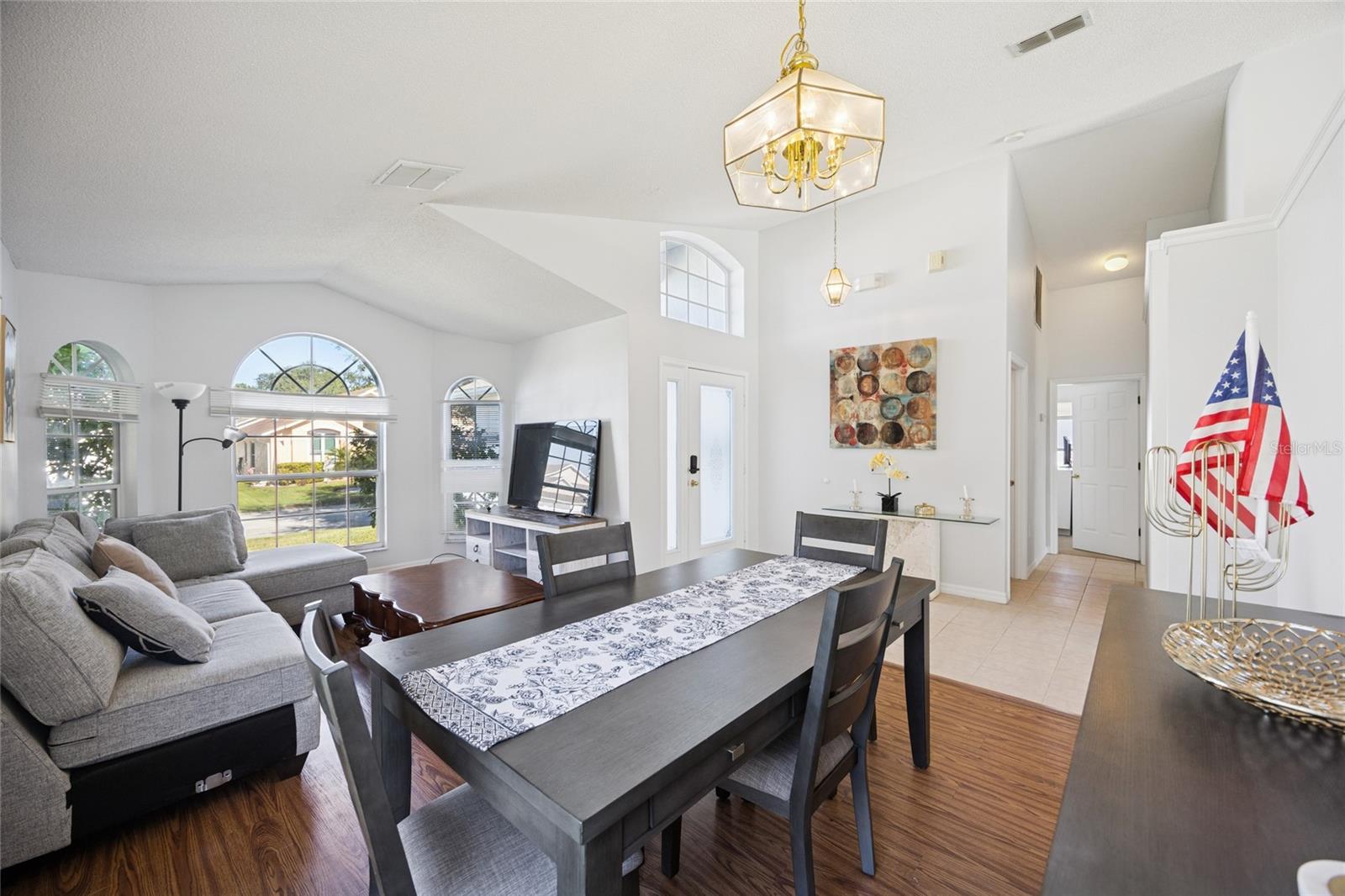 Image 8 of 29 For 222 Lake Shore Parkway