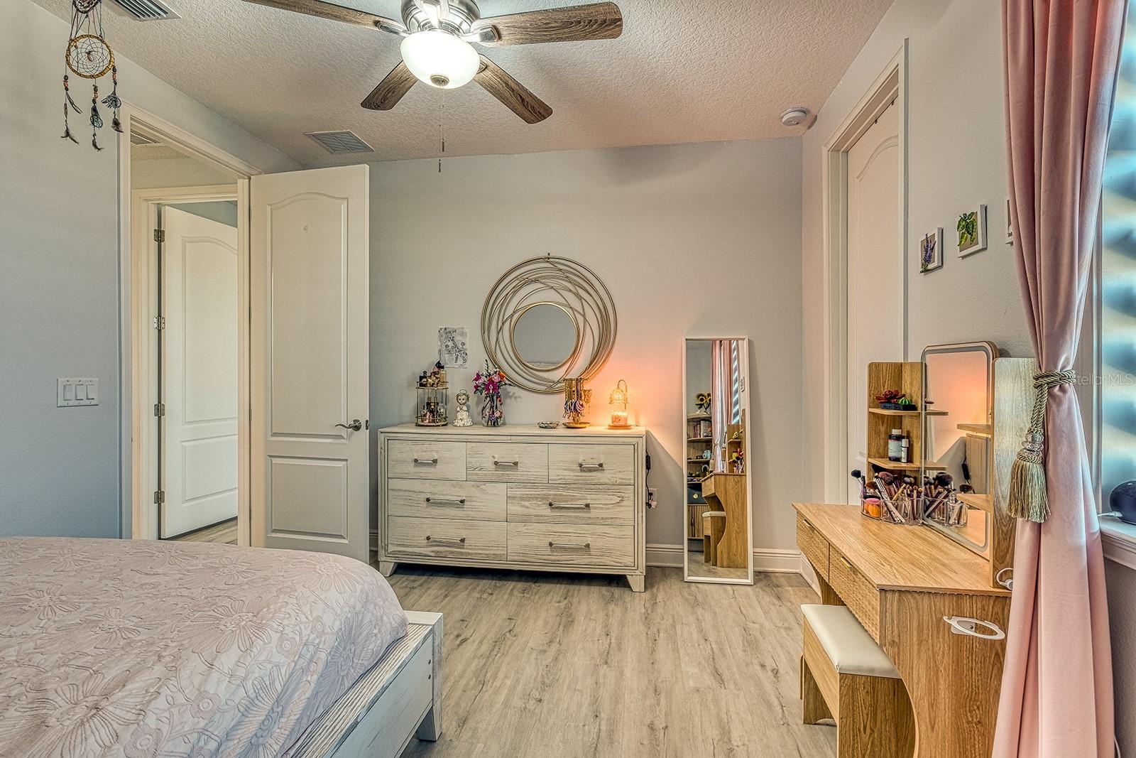 Image 21 of 43 For 14330 Alafaya Oak Bend