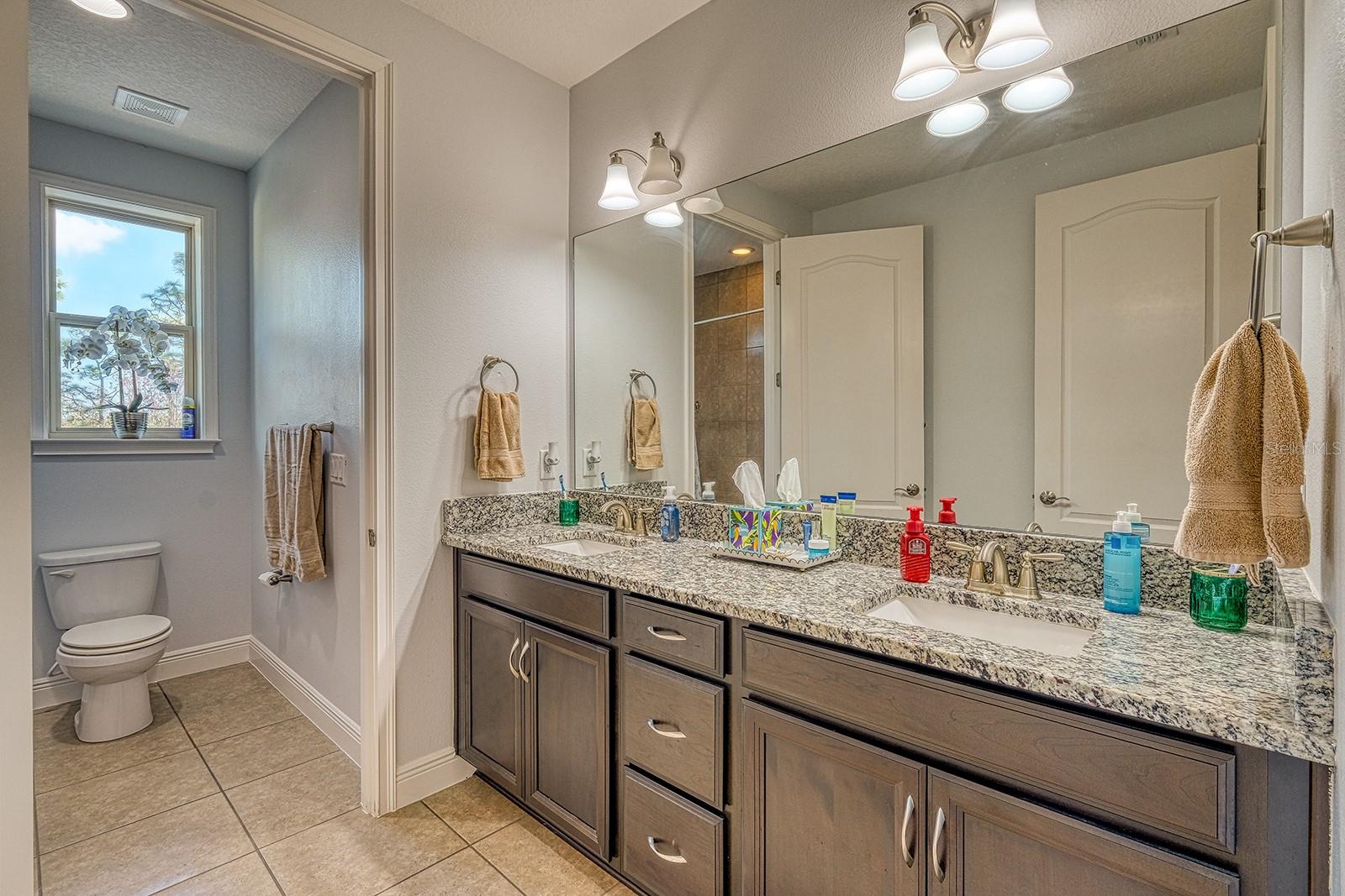 Image 25 of 43 For 14330 Alafaya Oak Bend