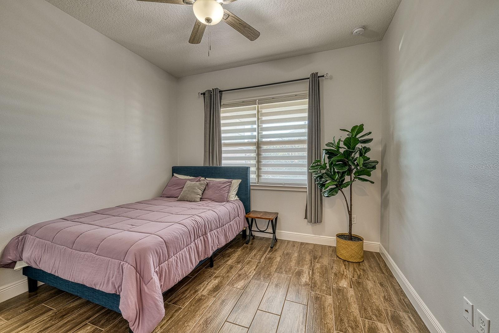 Image 26 of 43 For 14330 Alafaya Oak Bend