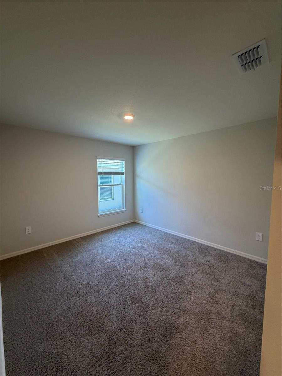 Listing photo id 10 for 1644 Astrid Road