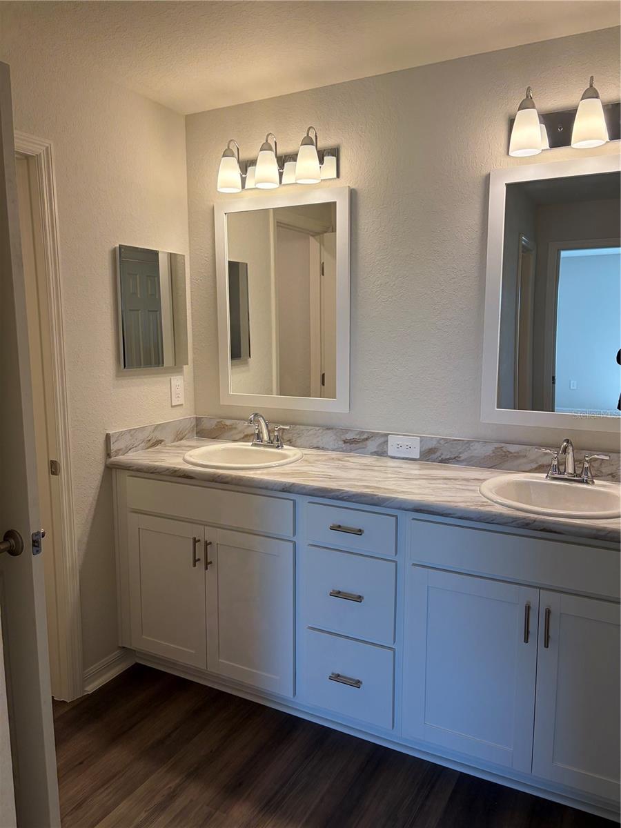 Listing photo id 16 for 1644 Astrid Road