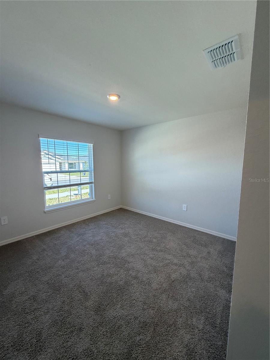 Listing photo id 4 for 1644 Astrid Road