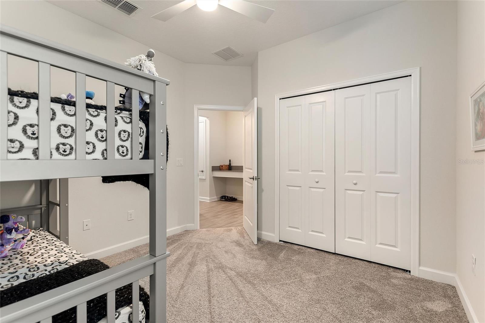 Image 30 of 61 For 8943 Fallen Oak Dr