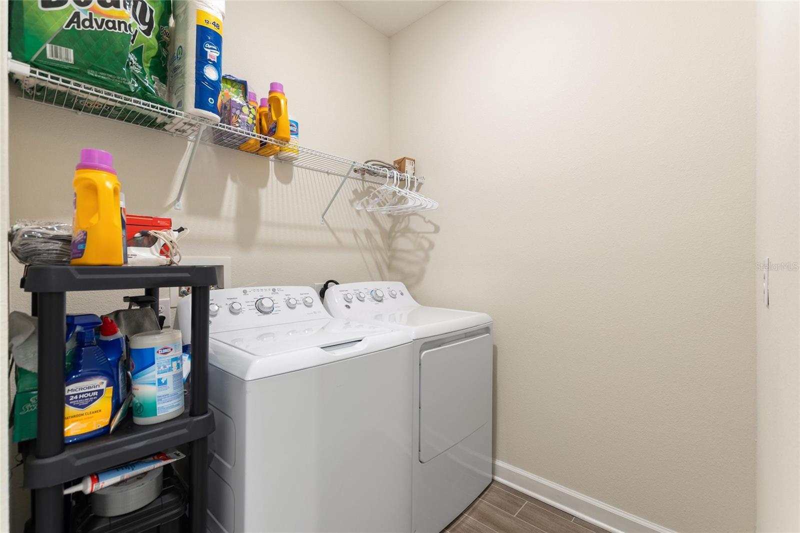 Image 31 of 61 For 8943 Fallen Oak Dr