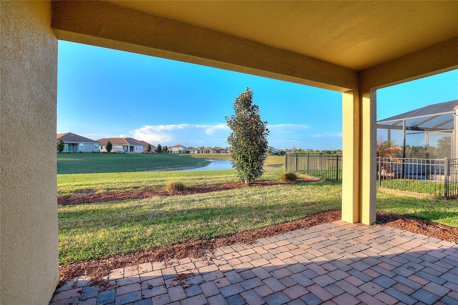 Image 32 of 61 For 8943 Fallen Oak Dr