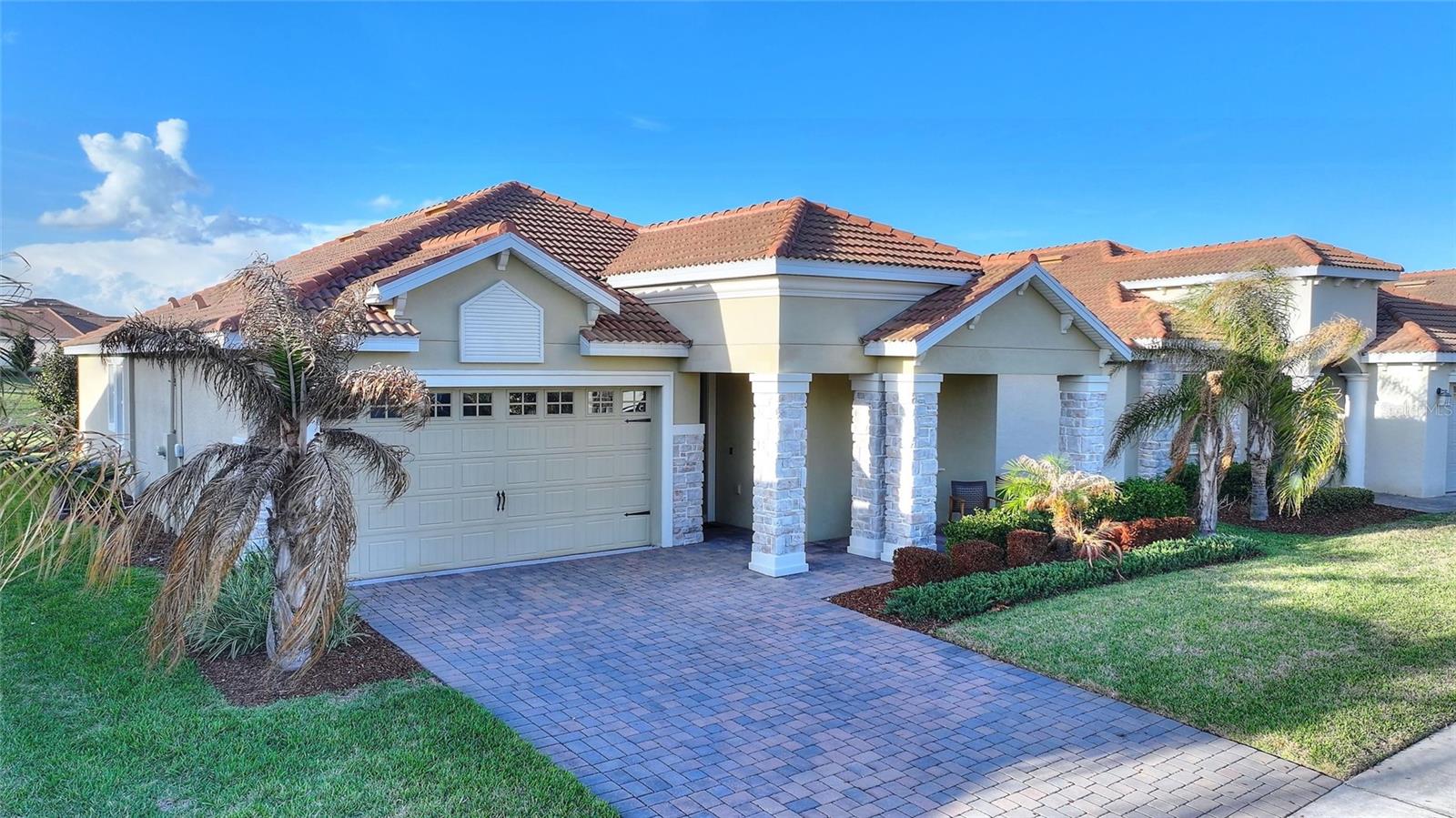 Image 33 of 61 For 8943 Fallen Oak Dr