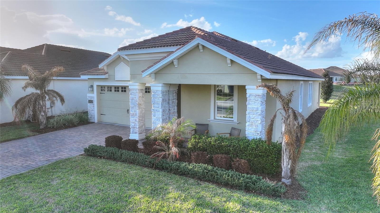 Image 34 of 61 For 8943 Fallen Oak Dr