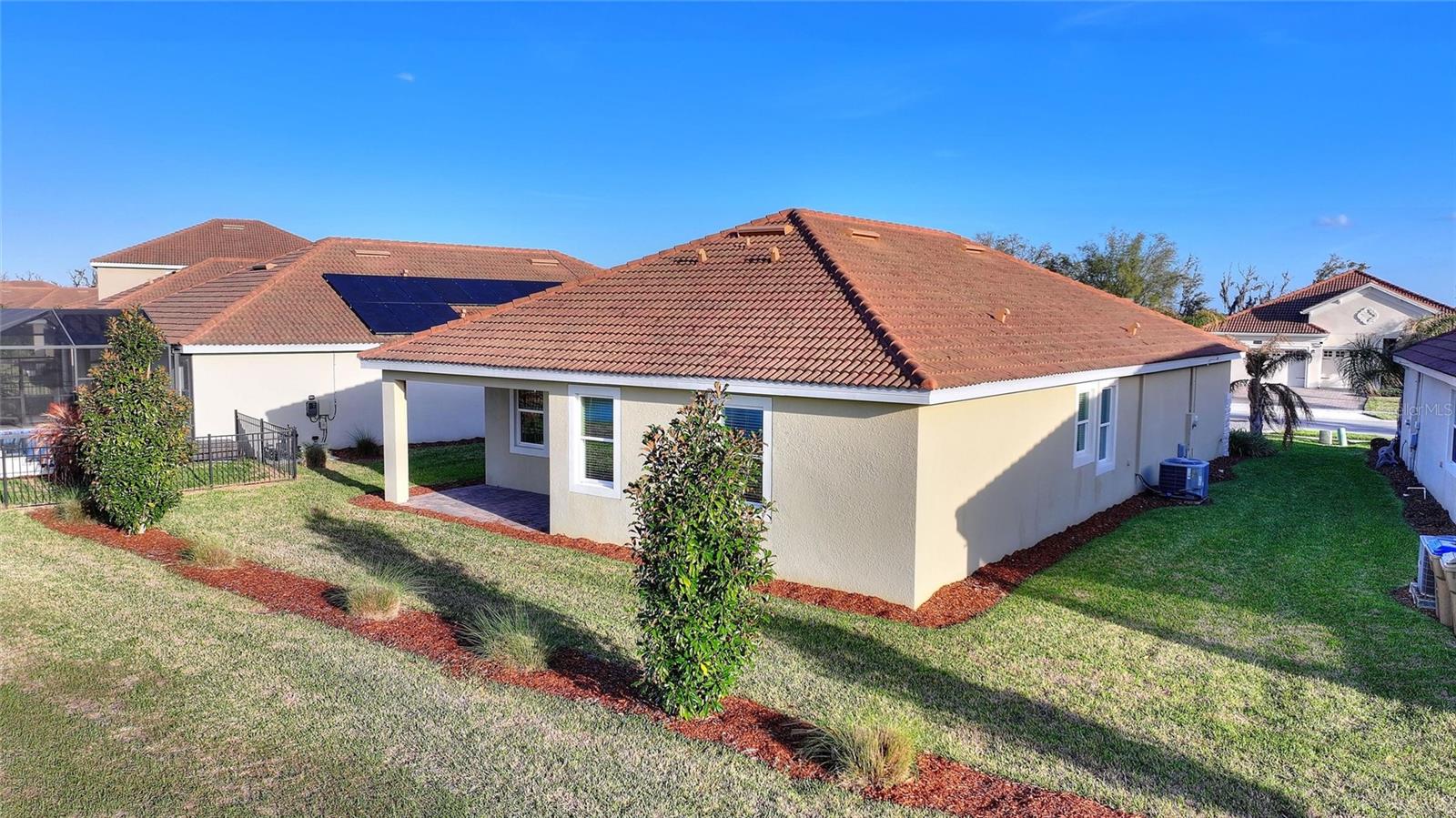 Image 38 of 61 For 8943 Fallen Oak Dr