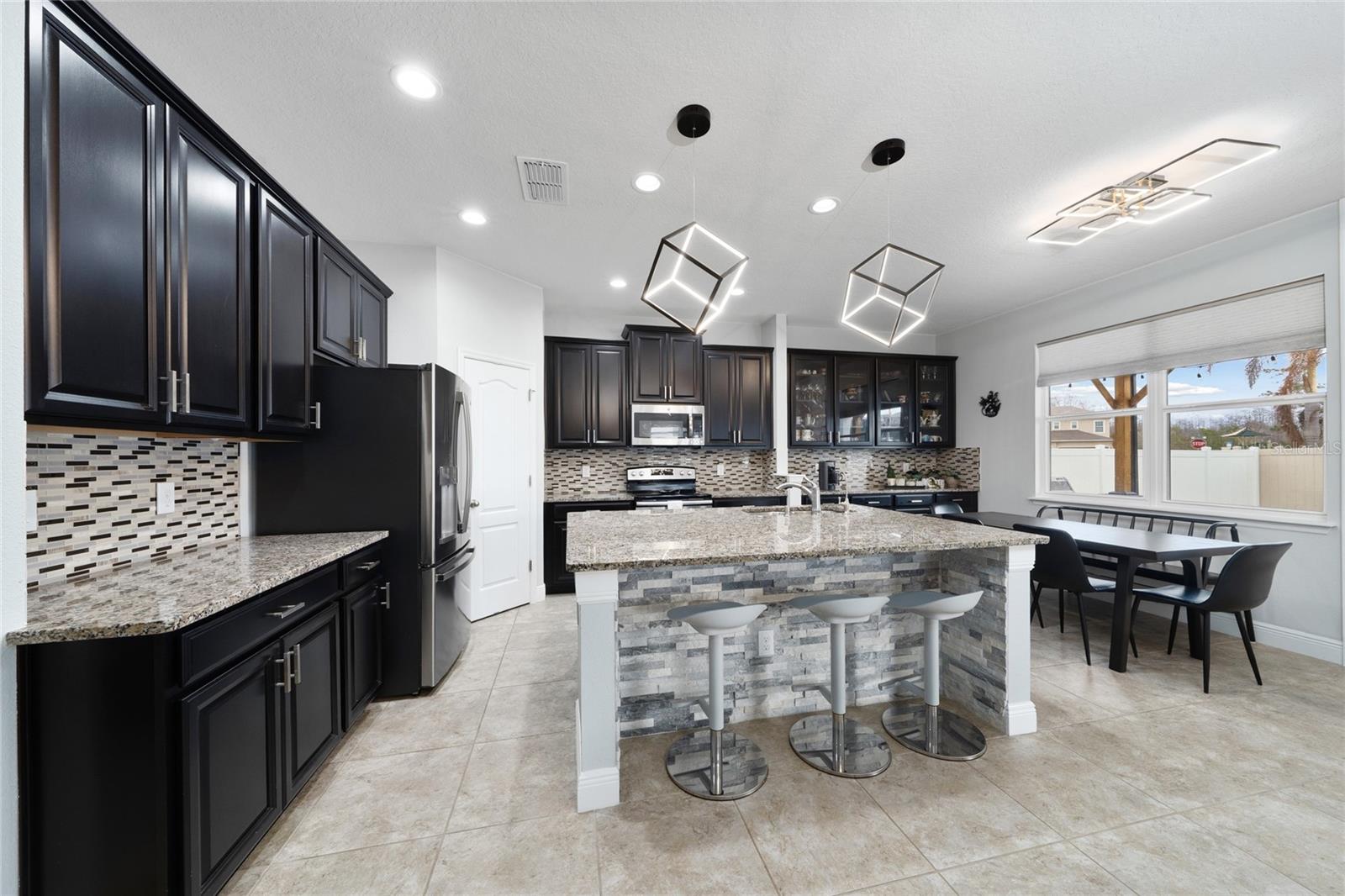 Image 10 of 100 For 14535 Caplock Drive