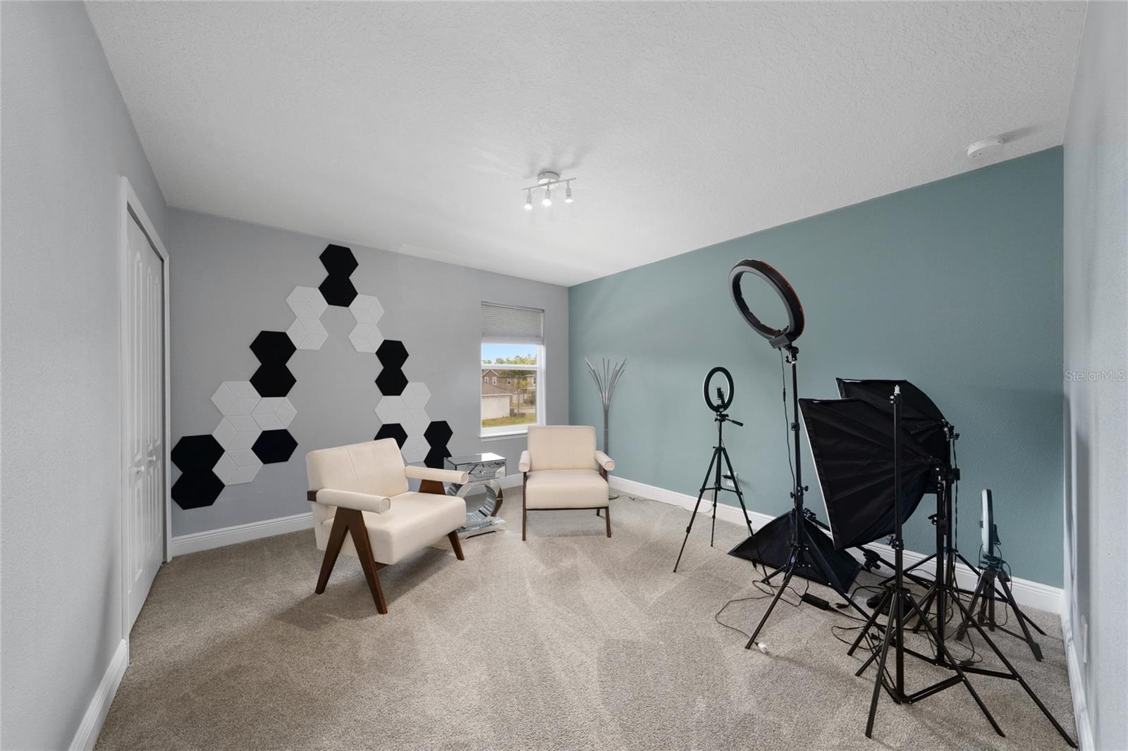 Image 21 of 100 For 14535 Caplock Drive