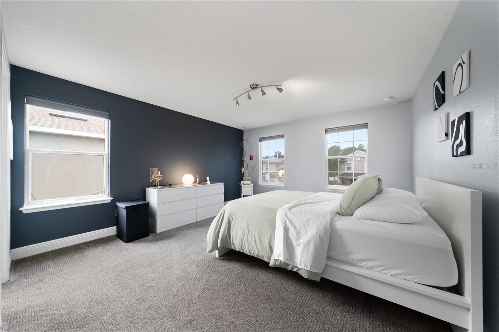 Image 28 of 100 For 14535 Caplock Drive