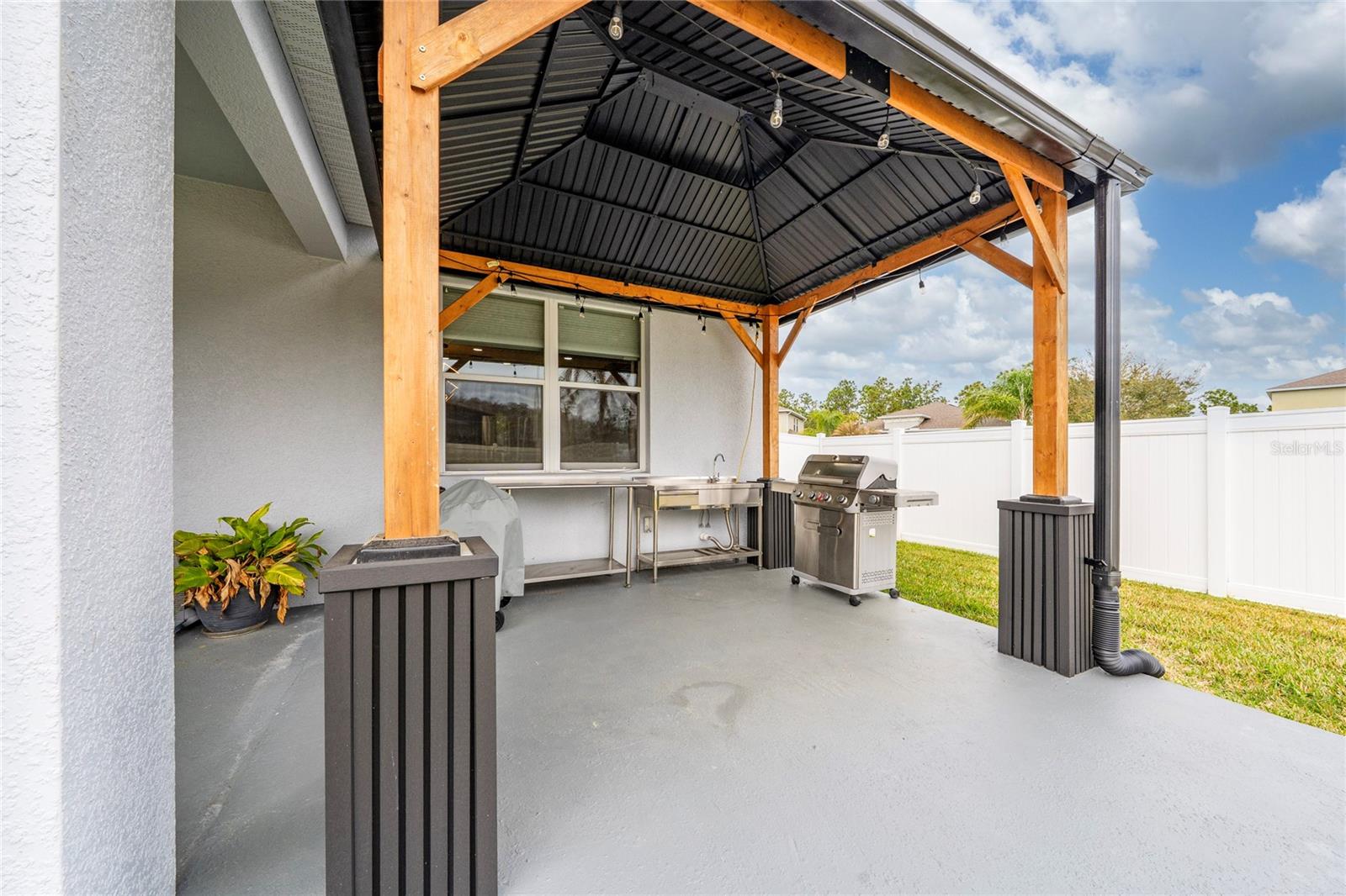 Image 39 of 100 For 14535 Caplock Drive