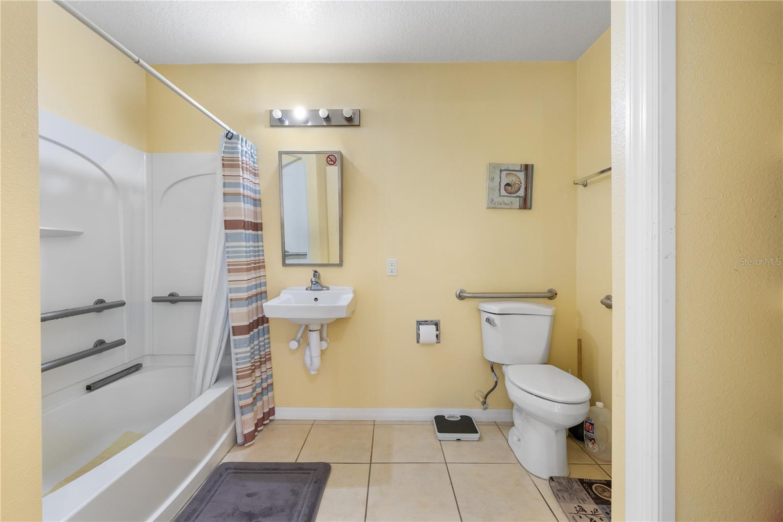 Image 14 of 39 For 2788 Club Cortile Circle A