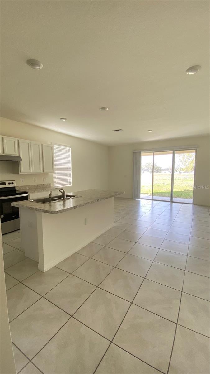 Image 4 of 19 For 121 Feltrim Reserve Boulevard